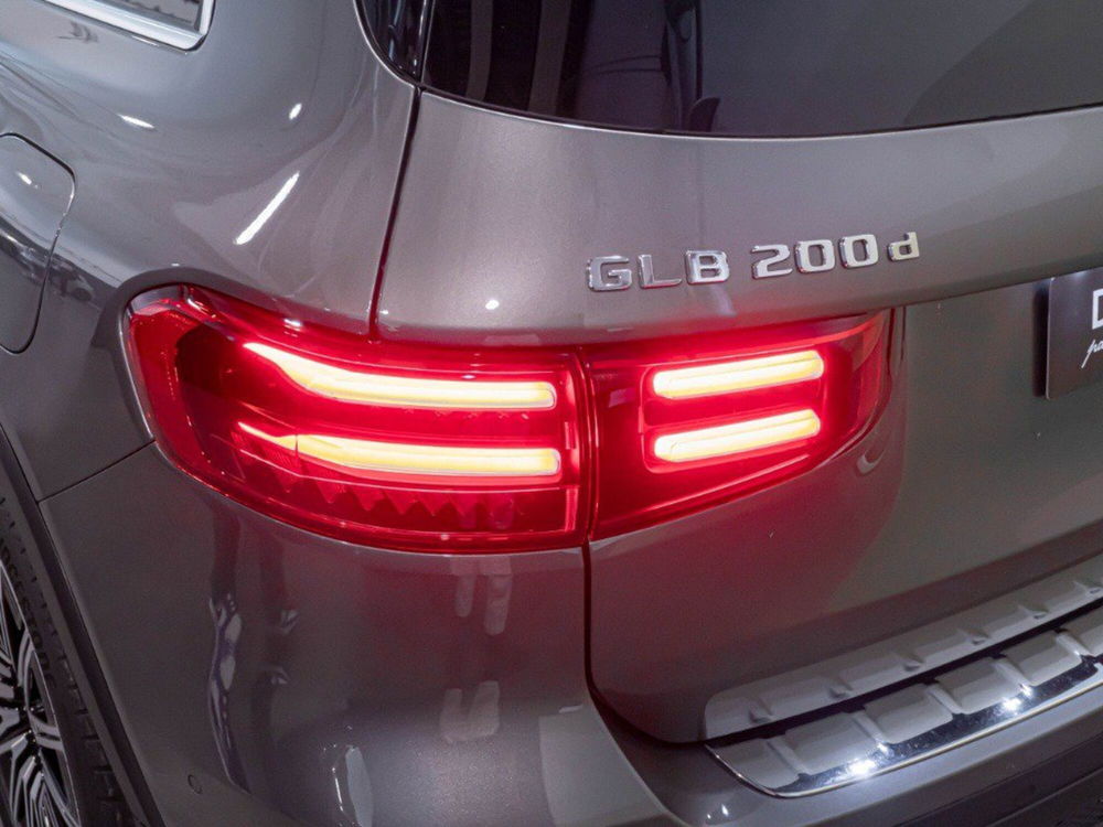 Mercedes-Benz GLB nuova a Ancona (6)