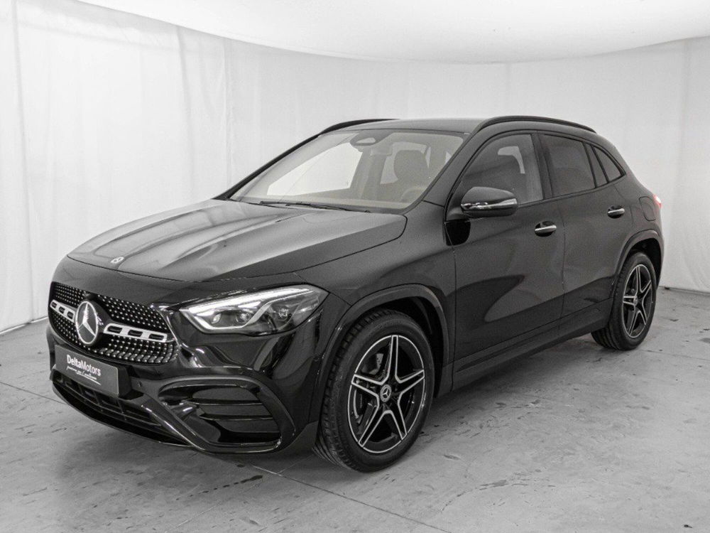 Mercedes-Benz GLA SUV nuova a Macerata