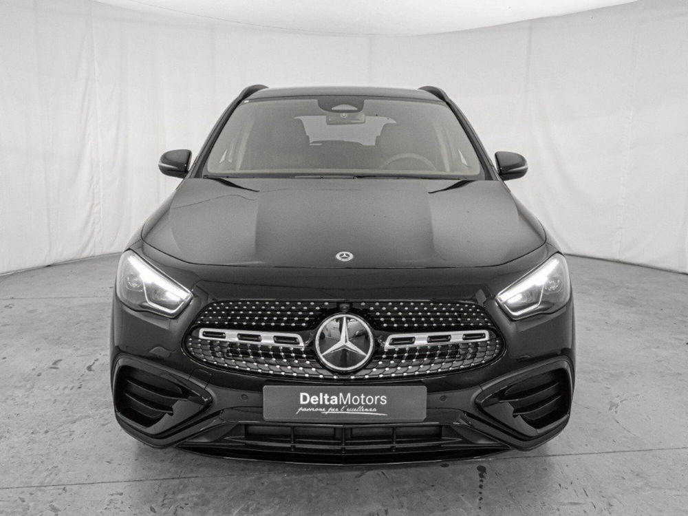 Mercedes-Benz GLA SUV nuova a Macerata (3)