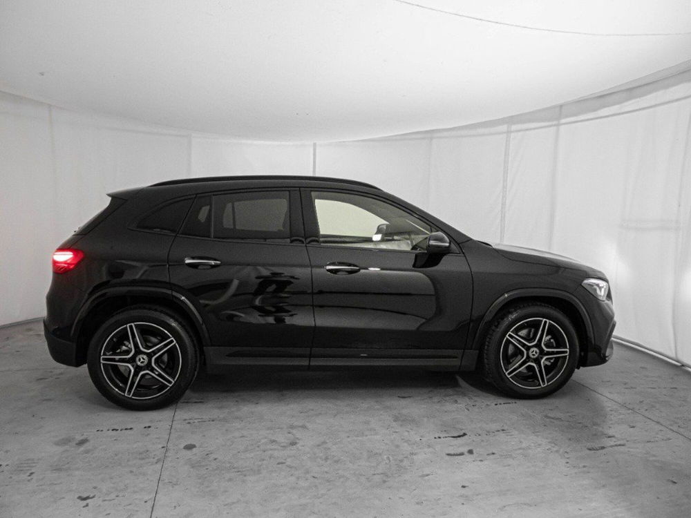 Mercedes-Benz GLA SUV nuova a Macerata (9)