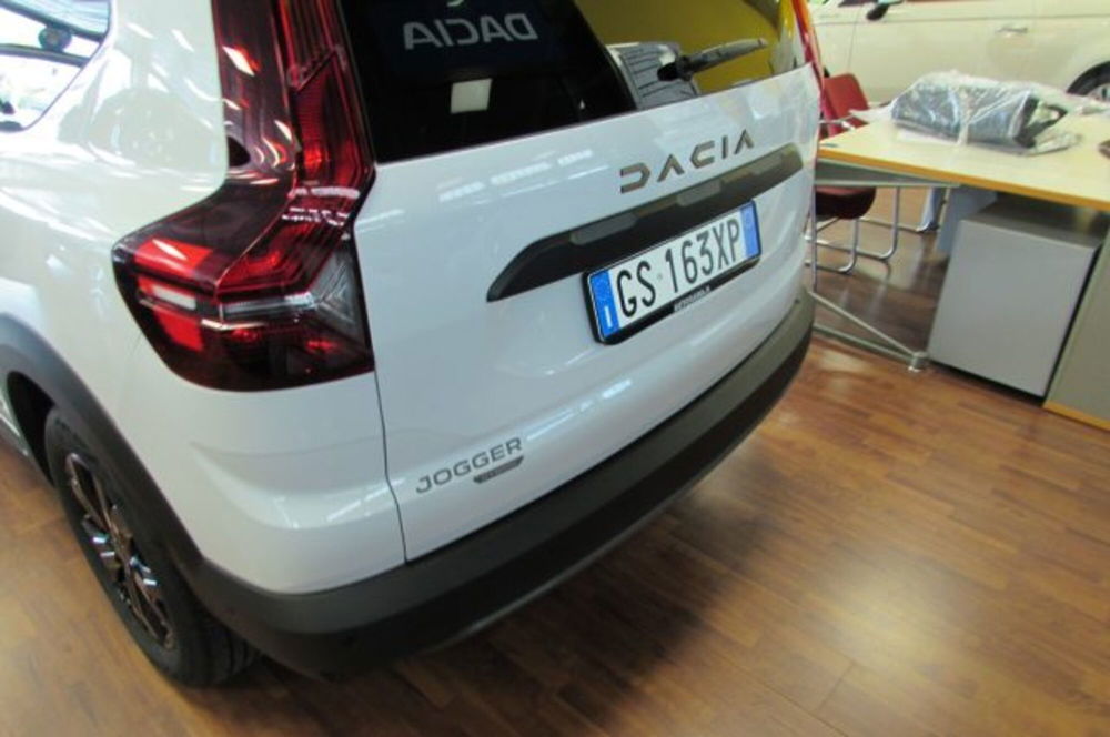 Dacia Jogger usata a Milano (15)