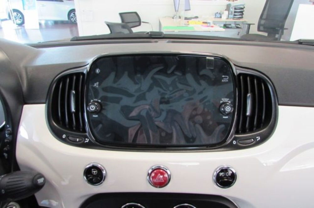 Fiat 500 nuova a Milano (9)