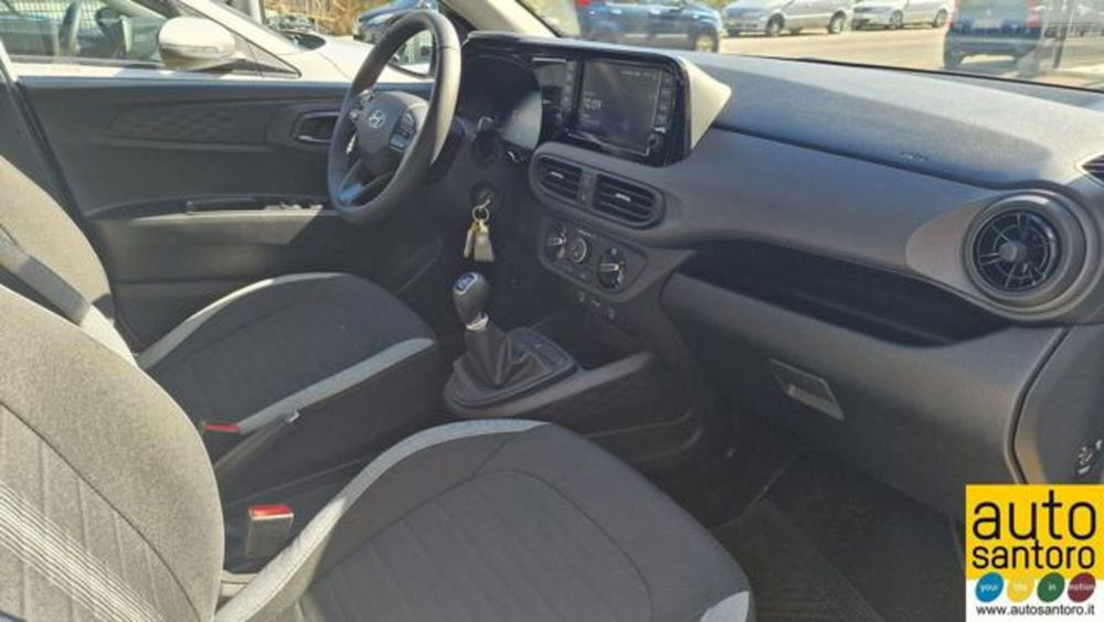 Hyundai i10 nuova a Salerno (17)