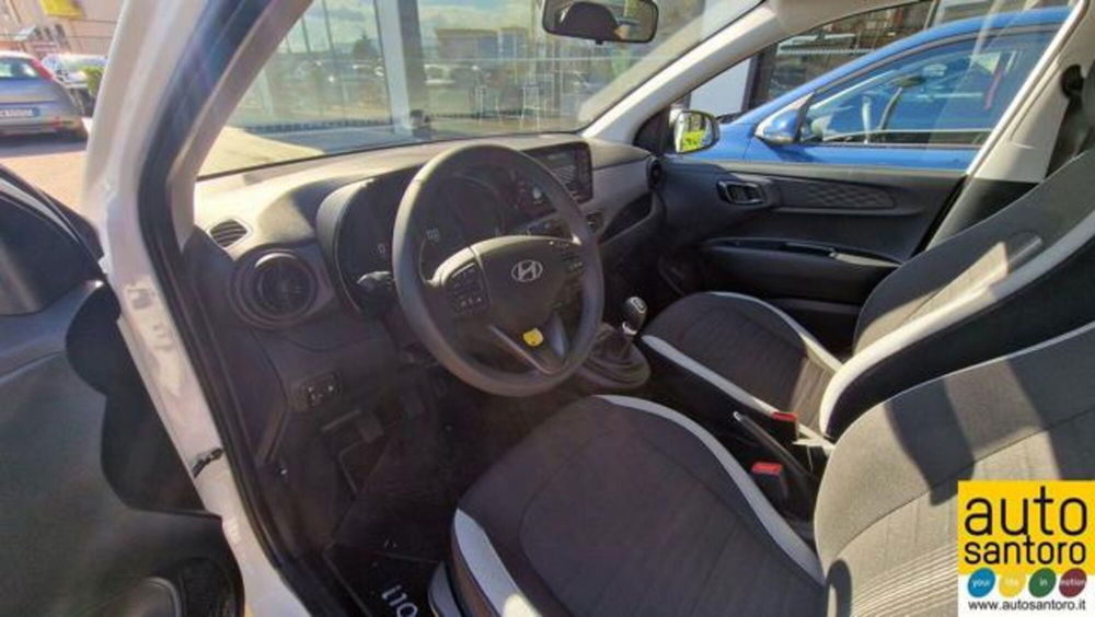 Hyundai i10 nuova a Salerno (9)