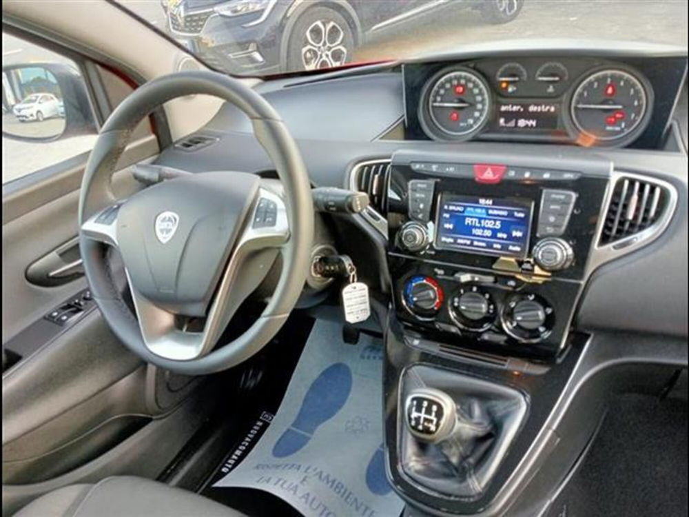 Lancia Ypsilon usata a Firenze (13)