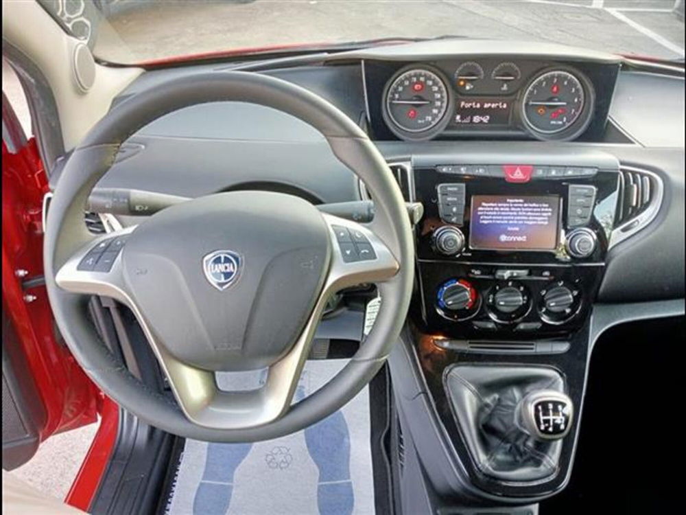 Lancia Ypsilon usata a Firenze (8)