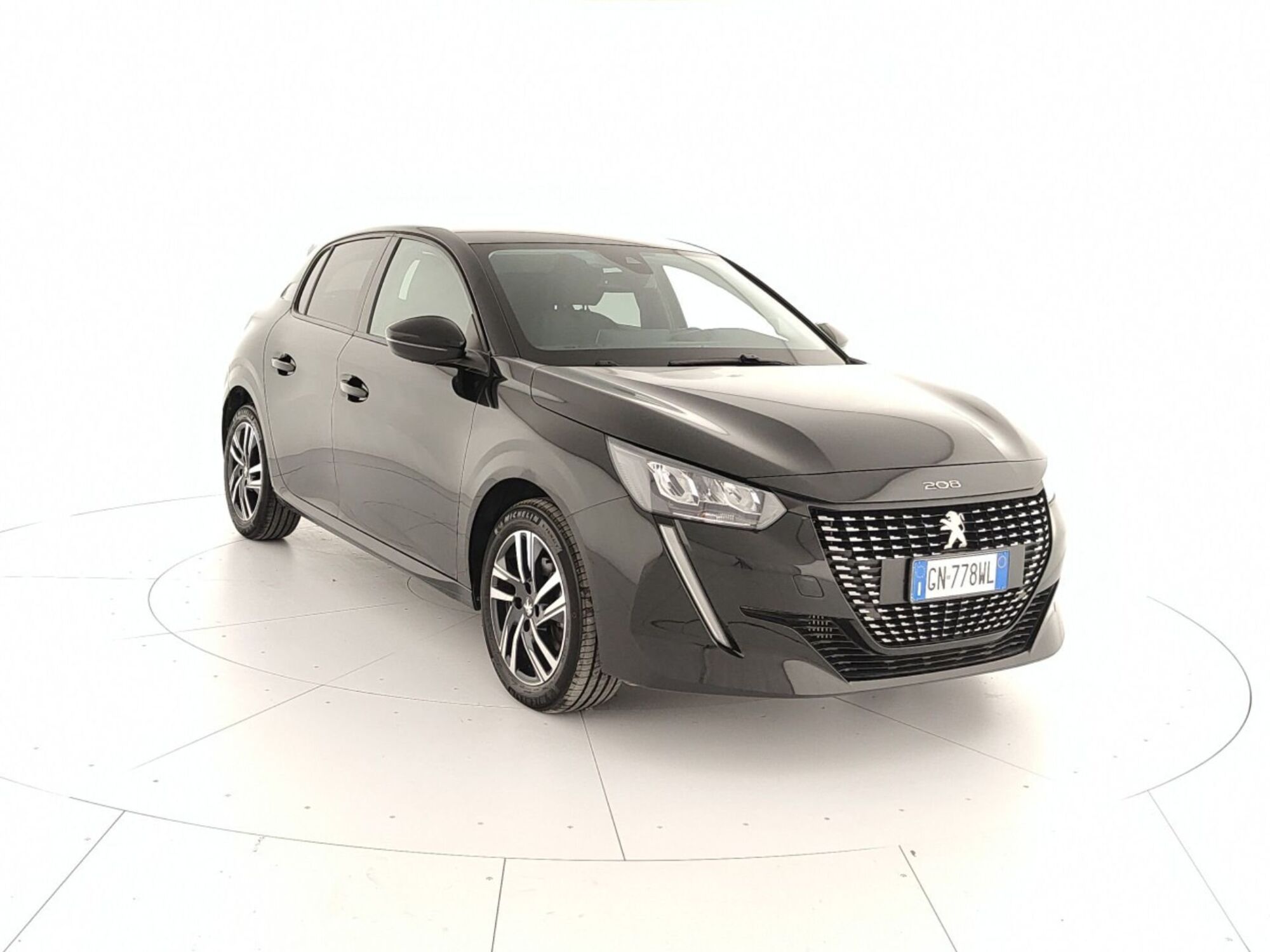 Peugeot 208 PureTech 100 Stop&amp;Start EAT8 5 porte Allure Pack  del 2023 usata a Caserta