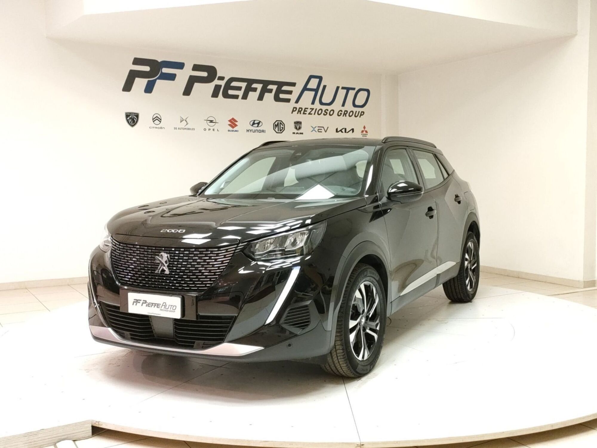 Peugeot 2008 PureTech 100 S&amp;S Allure  del 2020 usata a Teramo