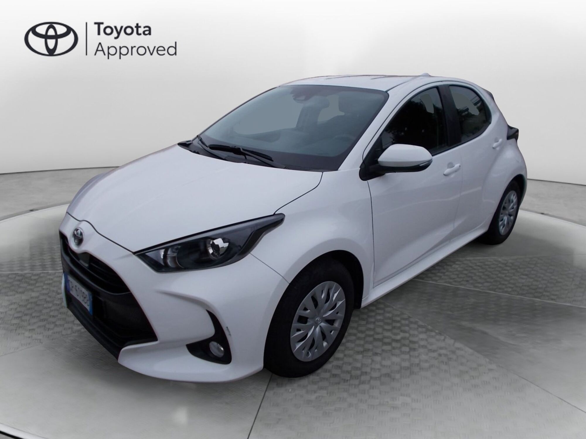 Toyota Yaris 1.5 Hybrid 5 porte Trend del 2023 usata a Piacenza