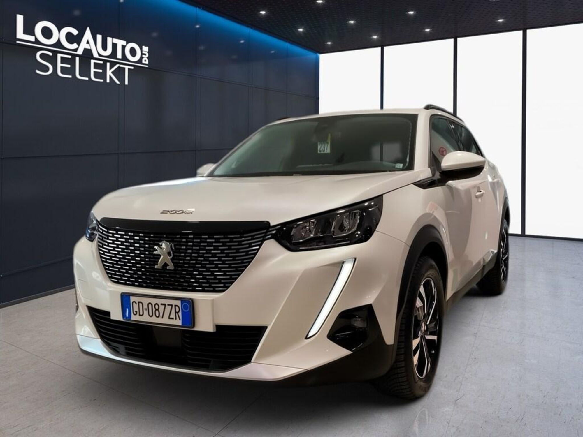 Peugeot 2008 BlueHDi 110 S&amp;S Allure  del 2021 usata a Torino