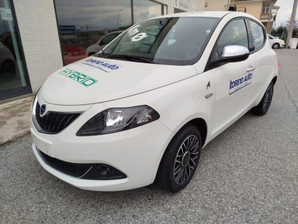 Lancia Ypsilon nuova a Torino (3)