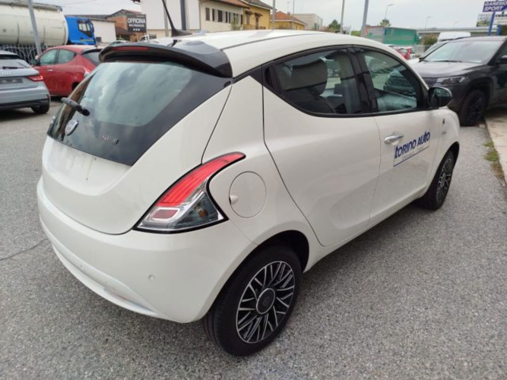 Lancia Ypsilon nuova a Torino (7)