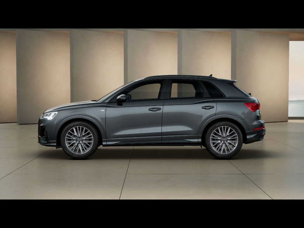 Audi Q3 Sportback nuova a Livorno (2)