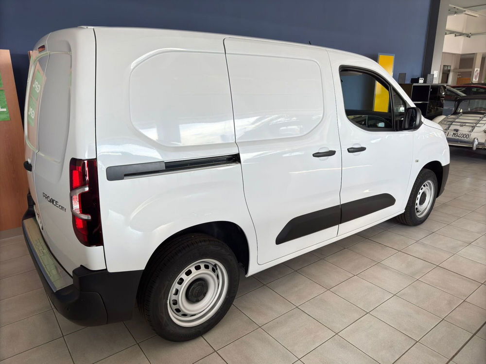 Toyota Proace City nuova a Ferrara (4)