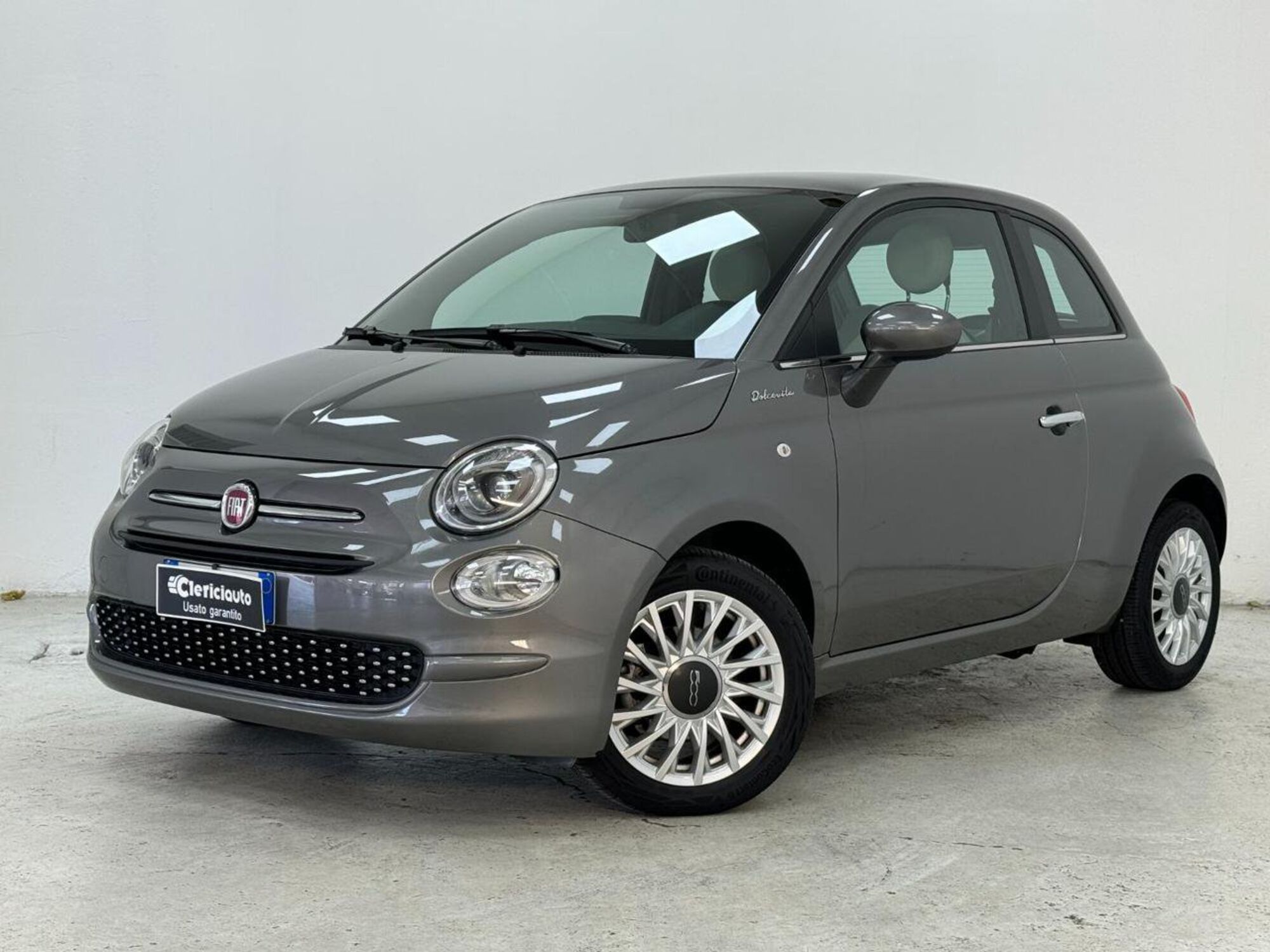 Fiat 500 1.0 Hybrid Dolcevita  del 2022 usata a Lurate Caccivio