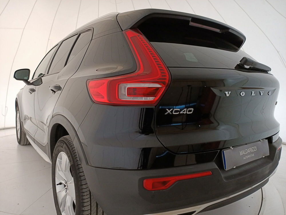 Volvo XC40 usata a Bari (12)