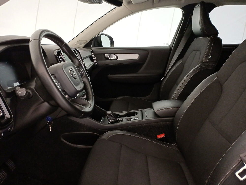 Volvo XC40 usata a Bari (6)