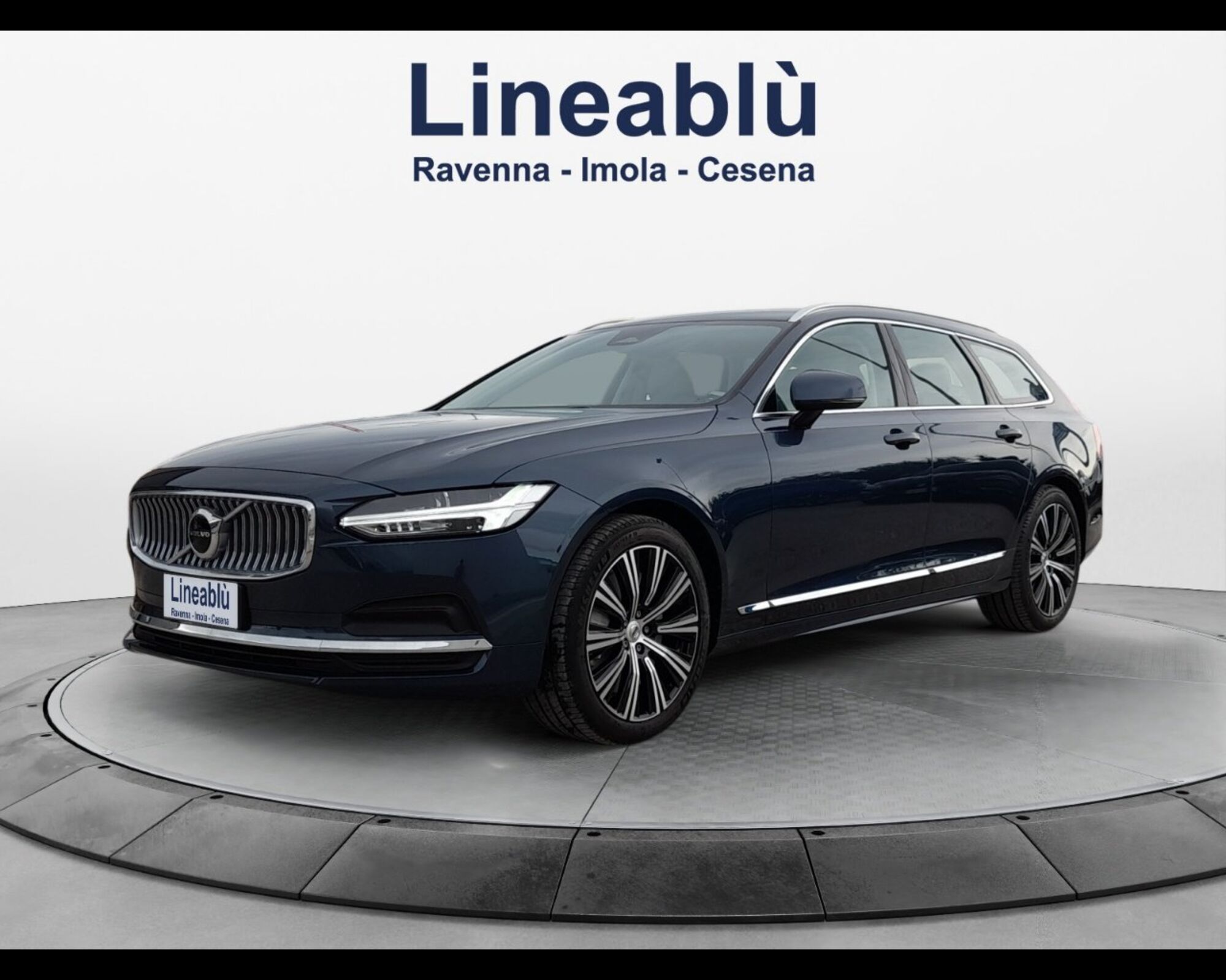 Volvo V90 B4 (d) AWD automatico Plus Bright nuova a Ravenna