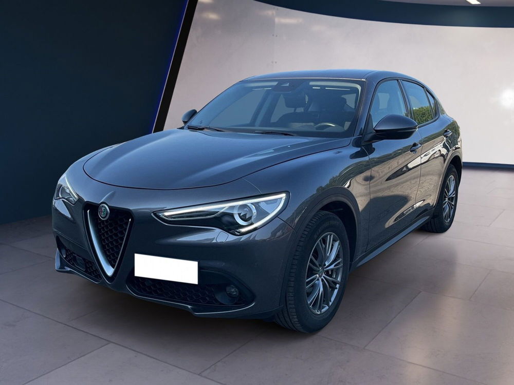 Alfa Romeo Stelvio usata a Torino (2)