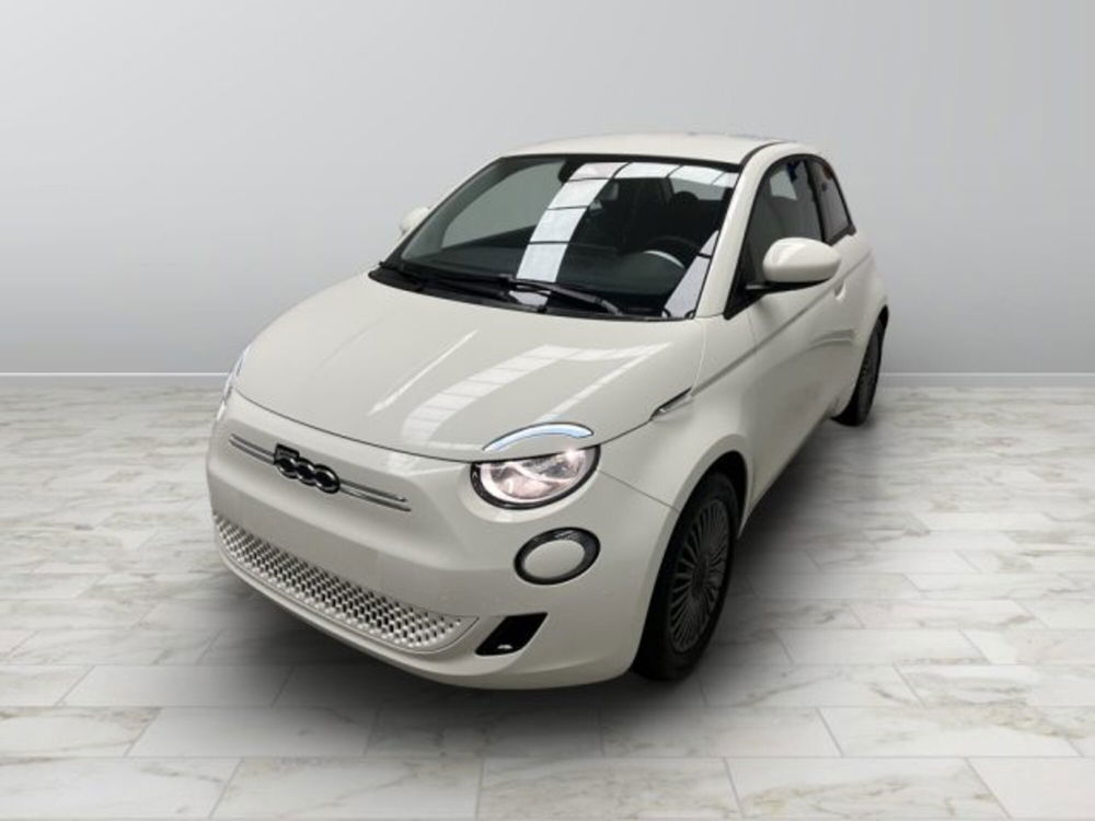 Fiat 500e nuova a Biella (6)