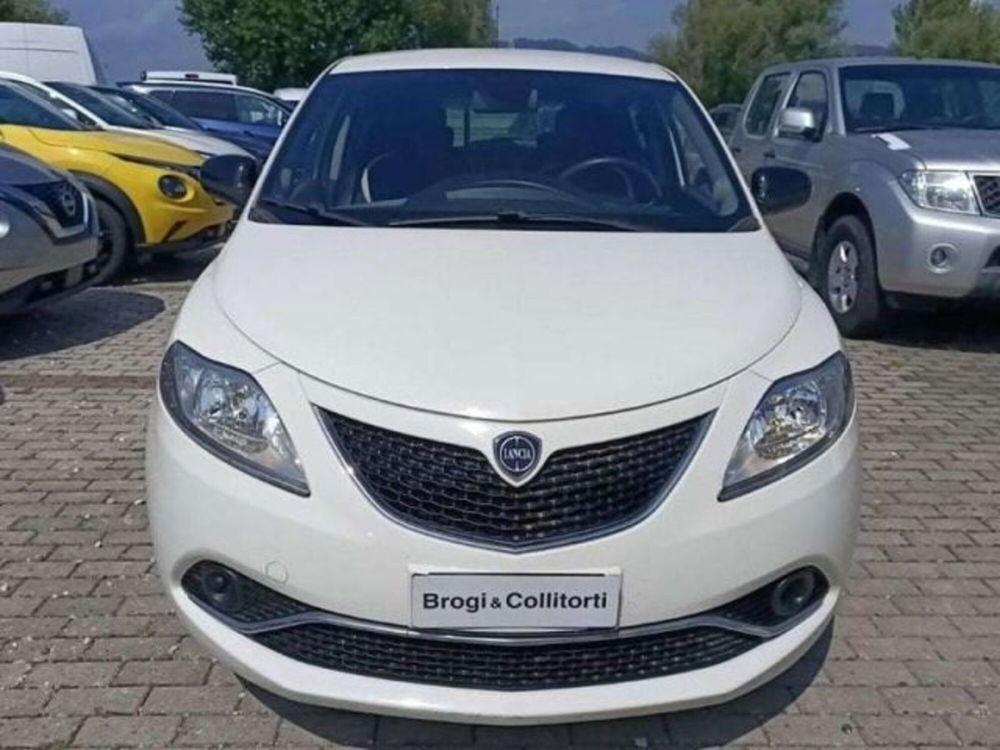 Lancia Ypsilon usata a Firenze (2)