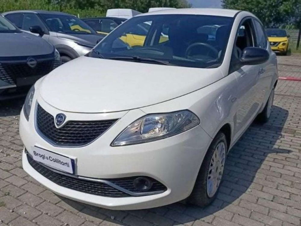 Lancia Ypsilon usata a Firenze (3)