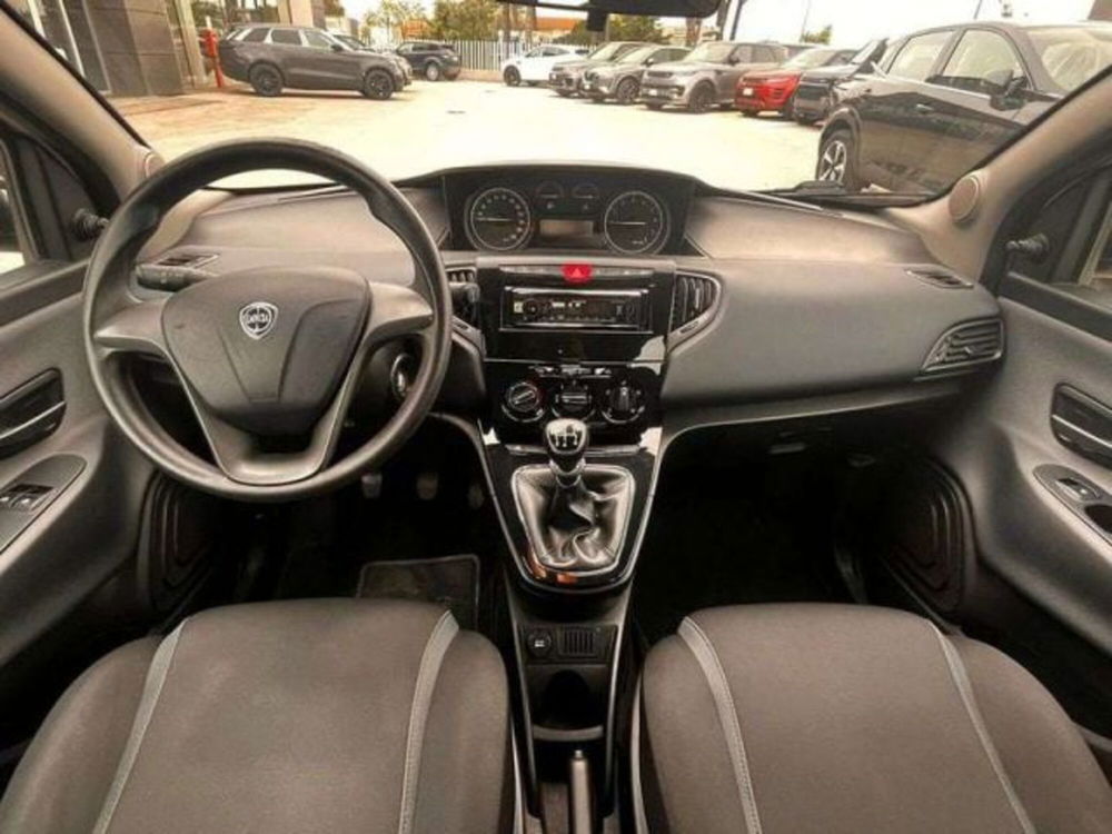 Lancia Ypsilon usata a Firenze (13)