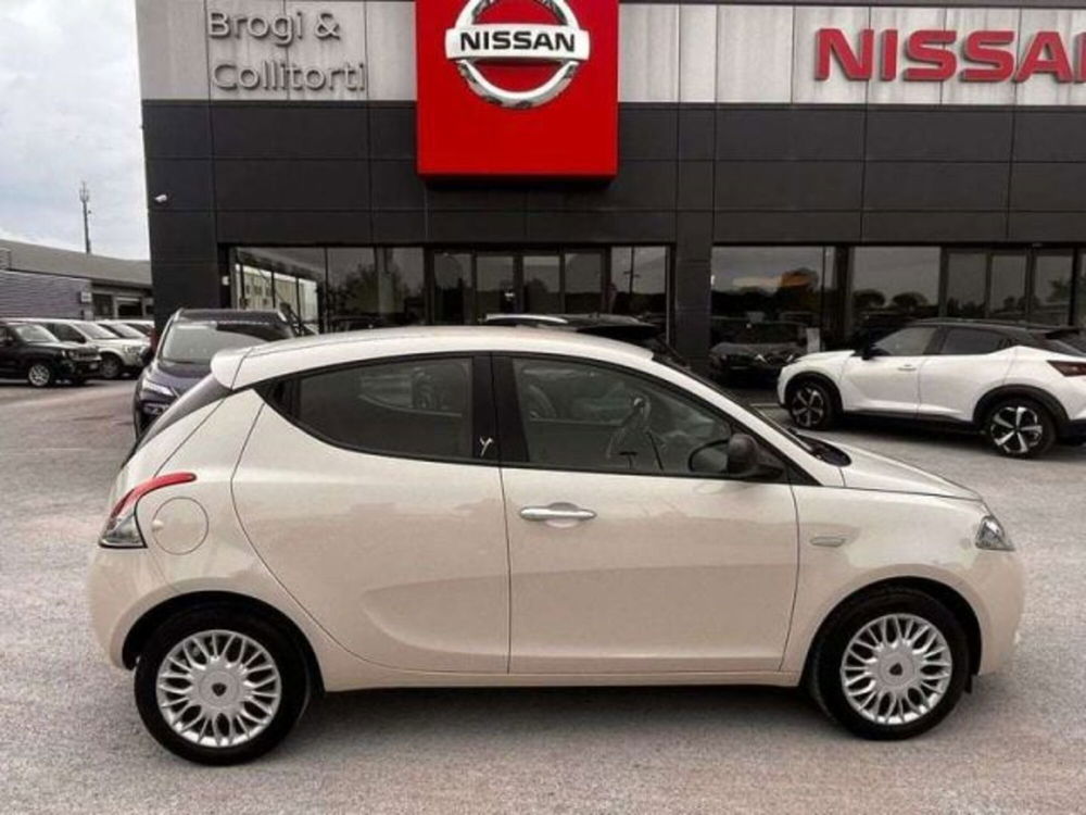 Lancia Ypsilon usata a Firenze (8)