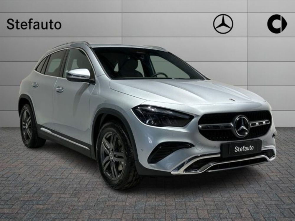 Mercedes-Benz GLA SUV nuova a Bologna