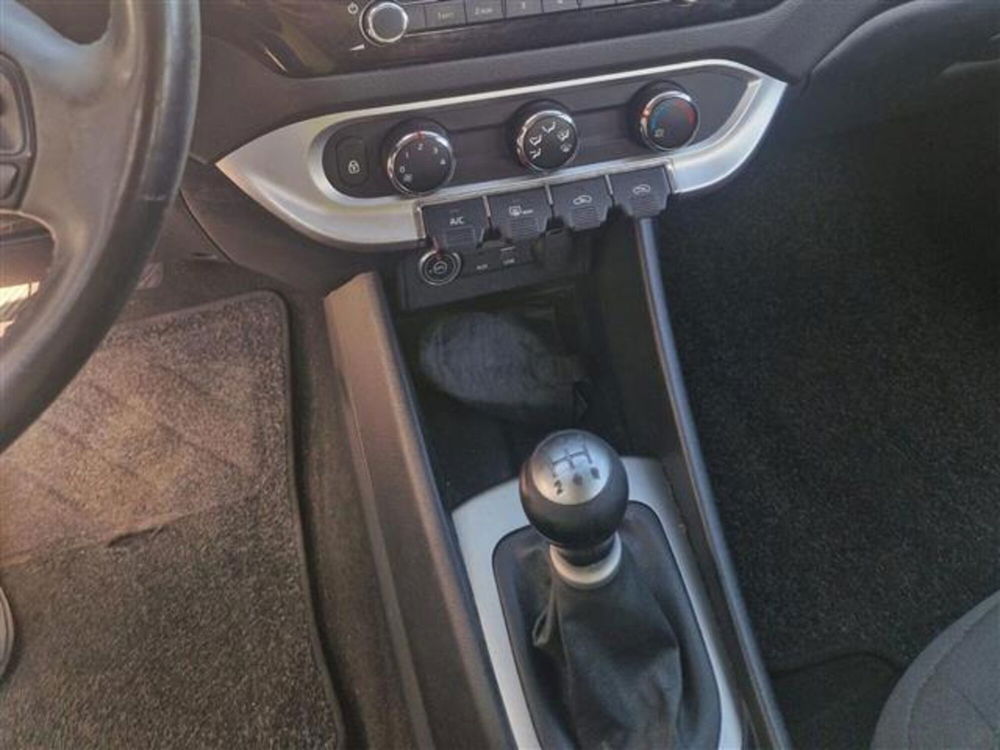 Kia Rio usata a Livorno (12)