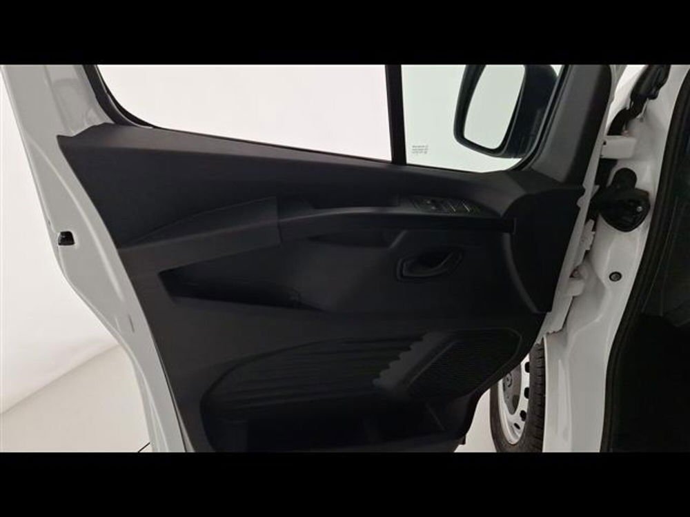 Renault Trafic Furgone usata a Milano (9)