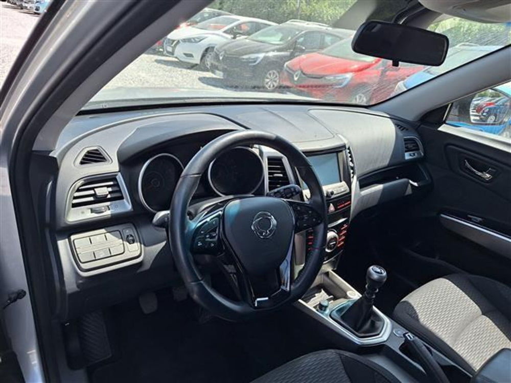 Ssangyong Tivoli usata a Firenze (7)