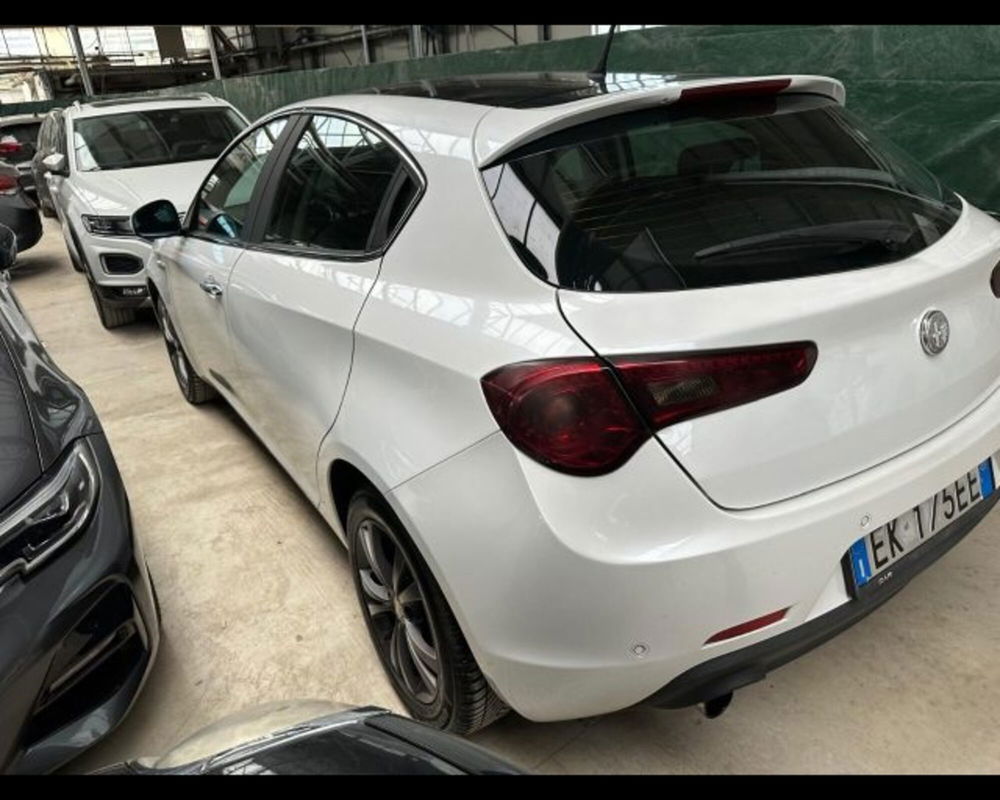 Alfa Romeo Giulietta usata a Bologna (2)