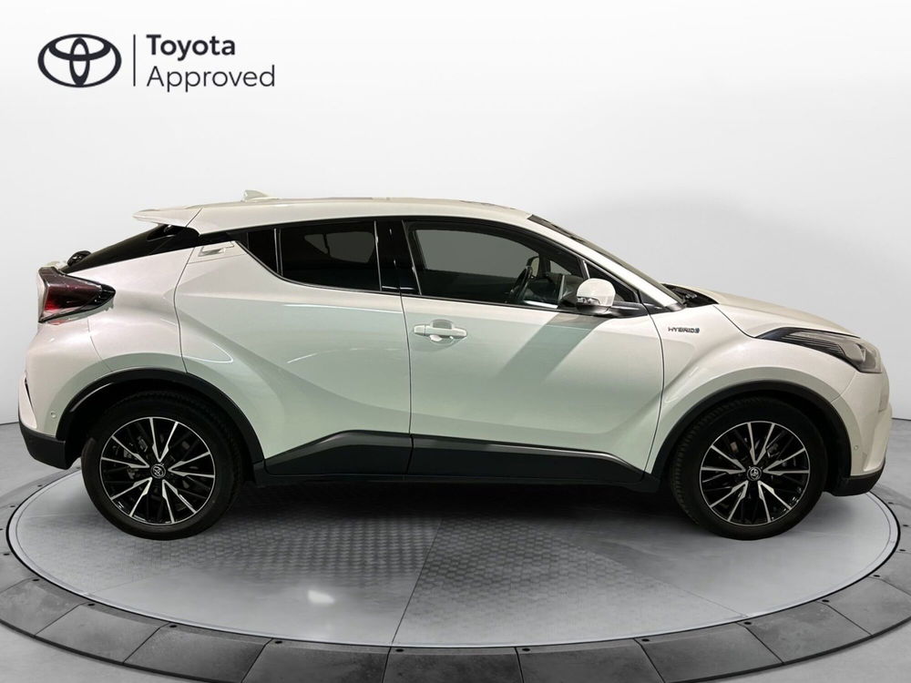 Toyota Toyota C-HR usata a Milano (14)