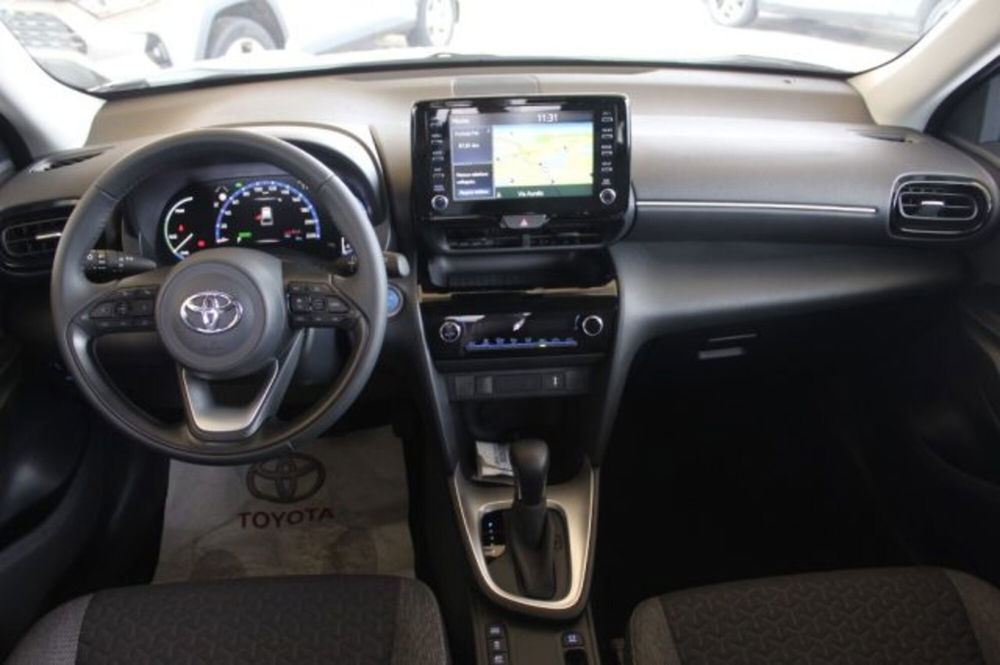 Toyota Yaris Cross nuova a Roma (13)