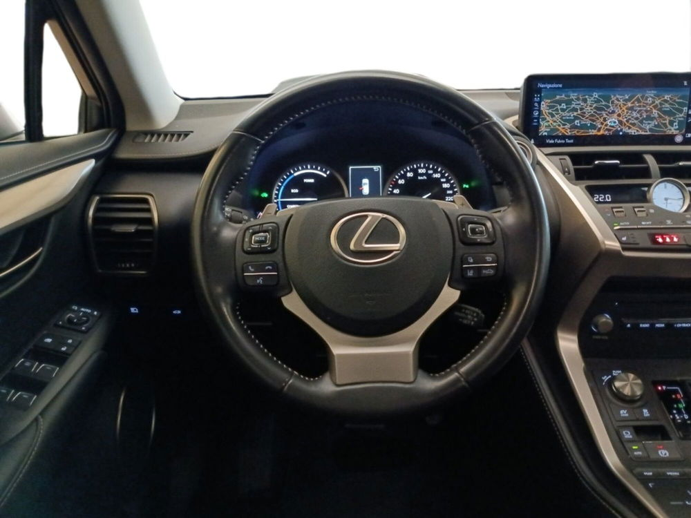 Lexus NX usata a Milano (10)