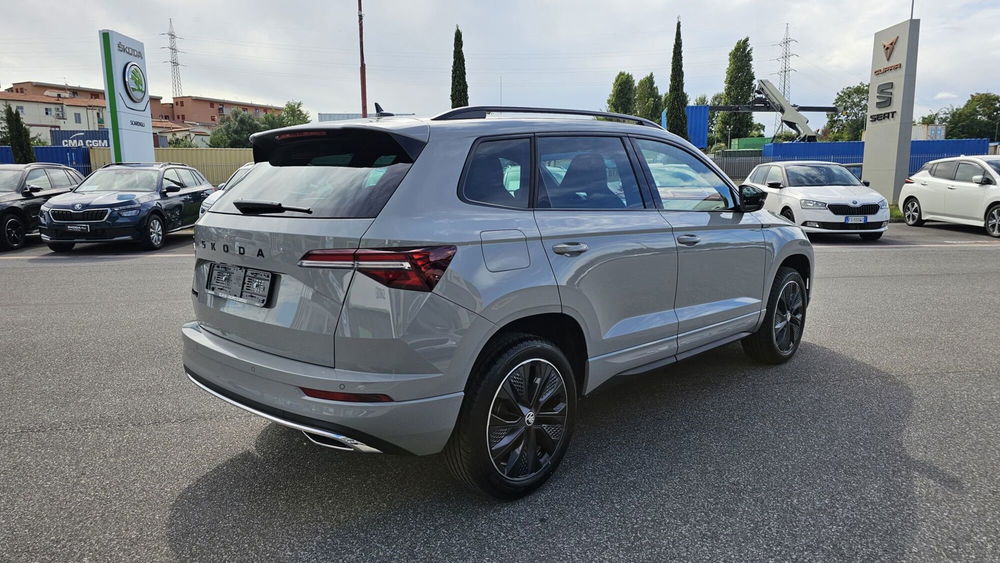 Skoda Karoq nuova a Livorno (5)