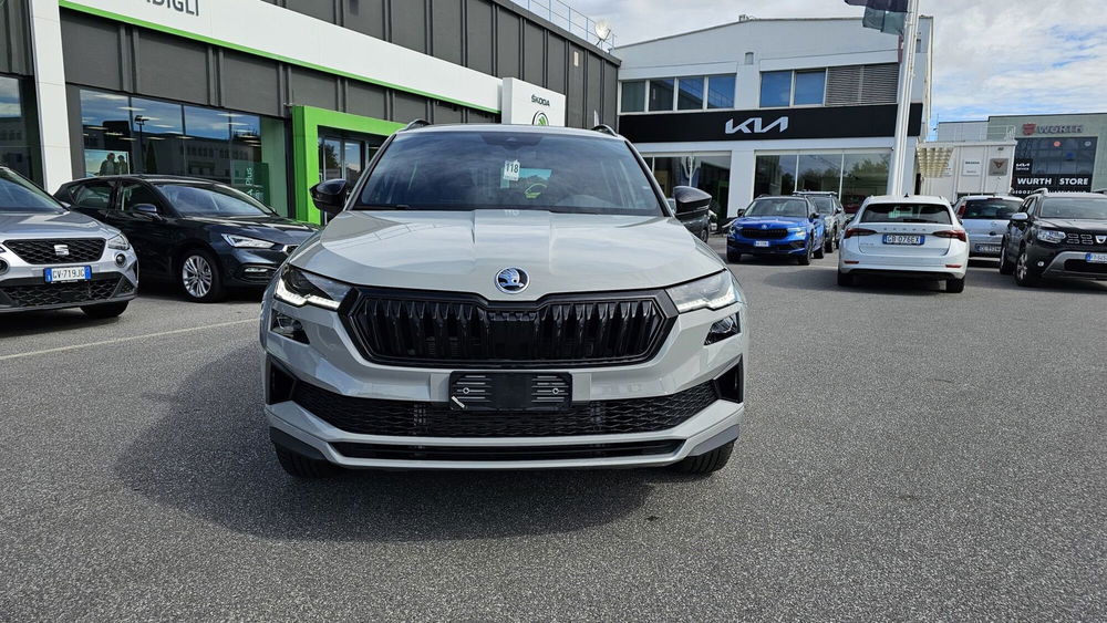 Skoda Karoq nuova a Livorno (8)