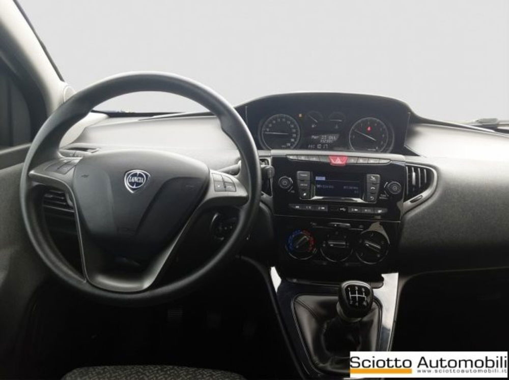 Lancia Ypsilon usata a Messina (14)