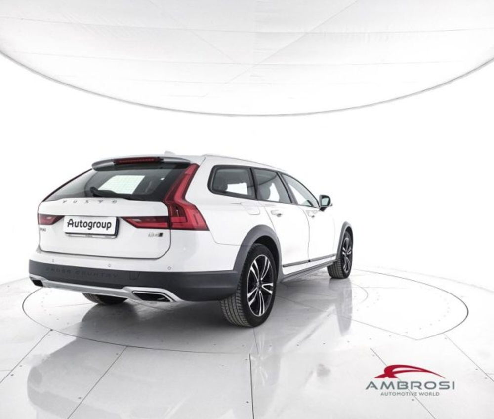 Volvo V90 Cross Country usata a Perugia (3)