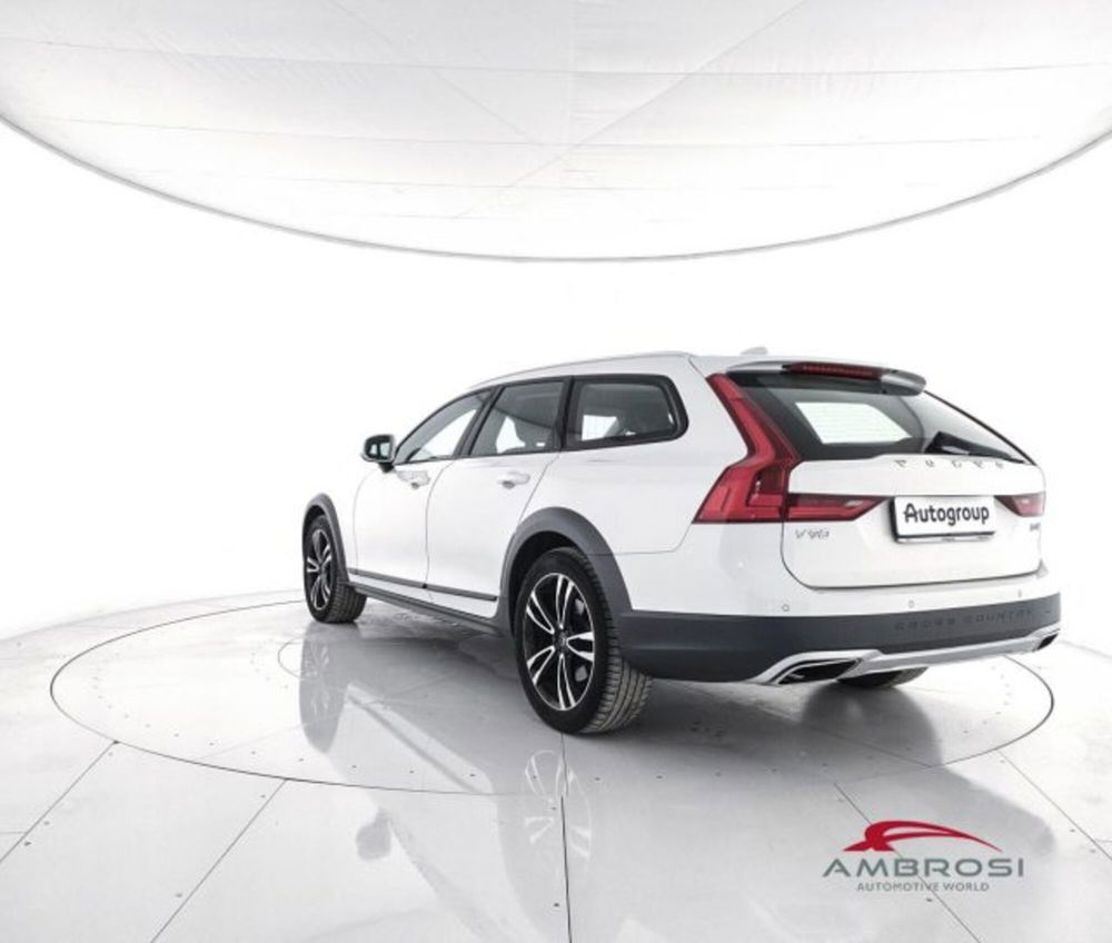 Volvo V90 Cross Country usata a Perugia (4)