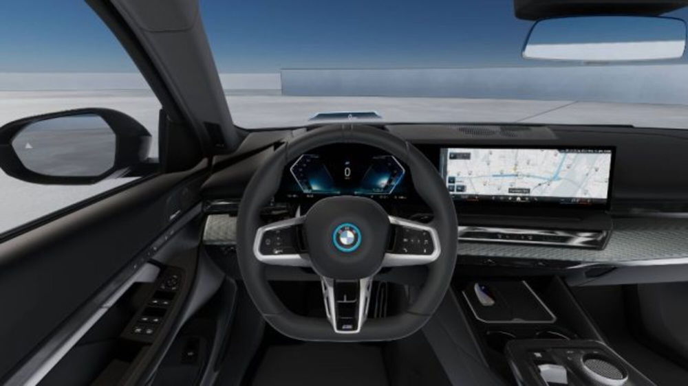 BMW i5 Touring nuova a Modena (14)