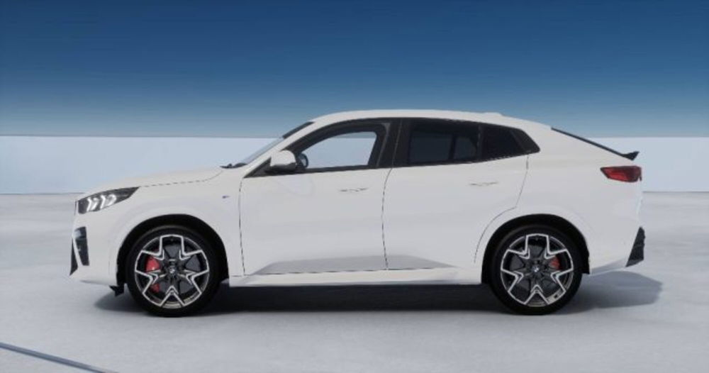 BMW X2 nuova a Modena (4)