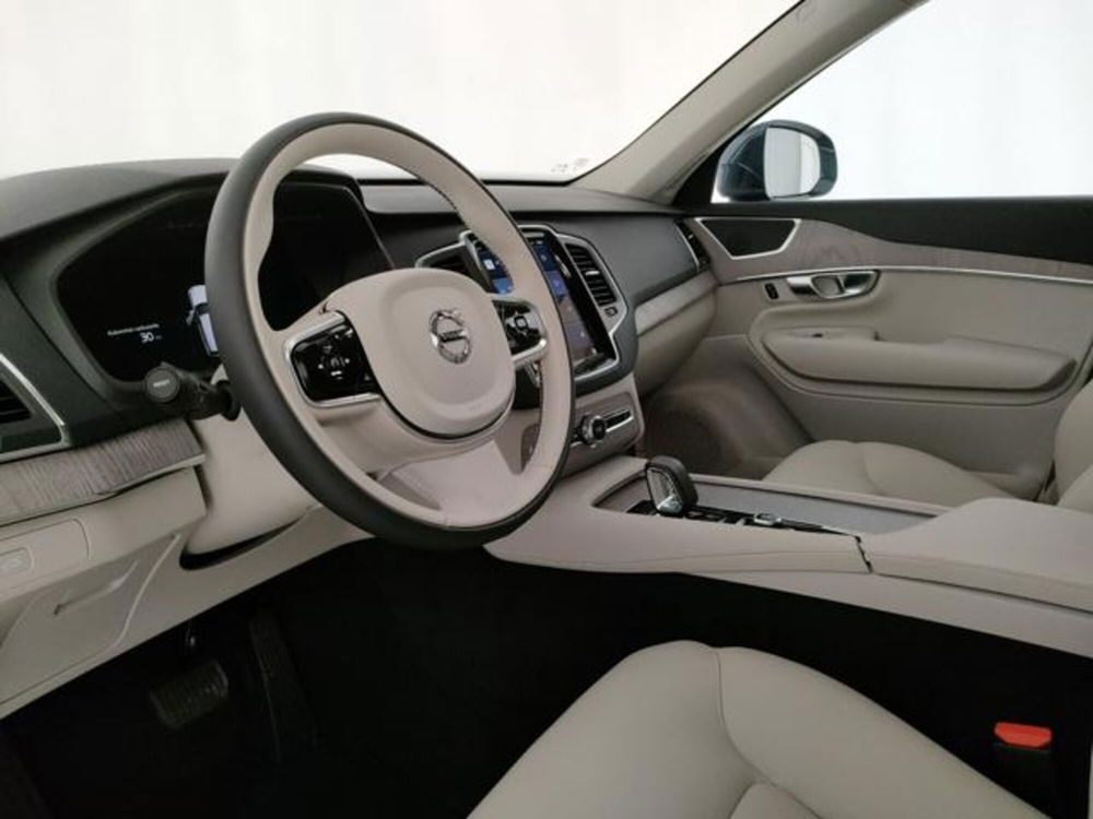 Volvo XC90 nuova a Modena (14)