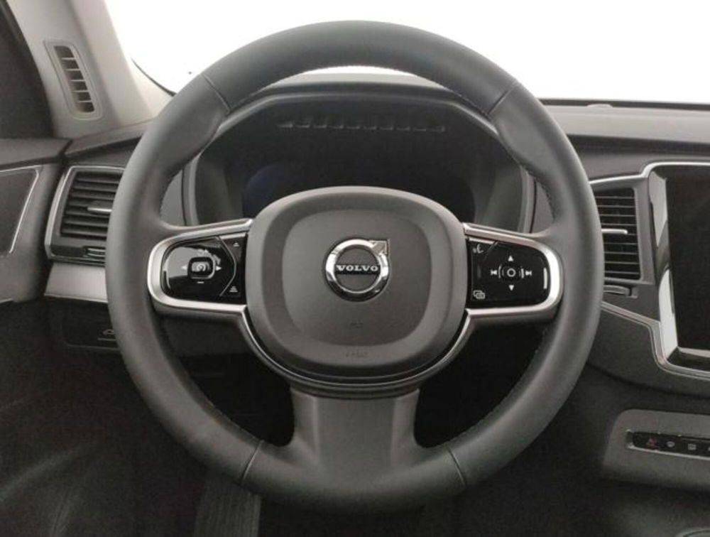 Volvo XC90 nuova a Modena (16)