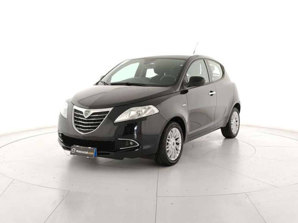 Lancia Ypsilon usata a Modena (2)