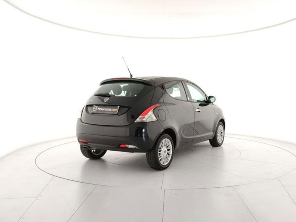 Lancia Ypsilon usata a Modena (5)