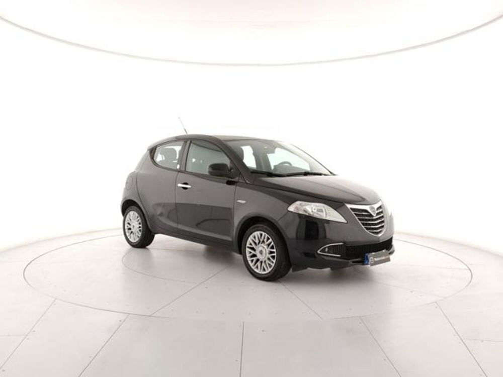 Lancia Ypsilon usata a Modena (6)