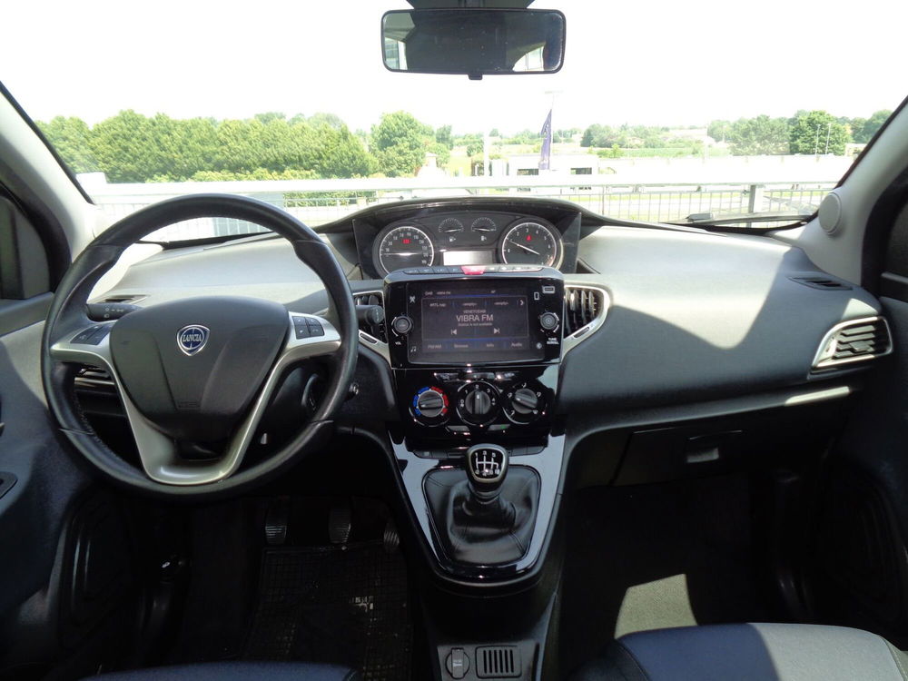 Lancia Ypsilon usata a Belluno (11)