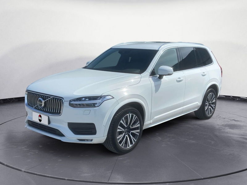 Volvo XC90 B5 (d) AWD Geartronic Momentum Pro  del 2021 usata a Pordenone